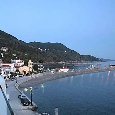 Flisvos Beachfront Hotel