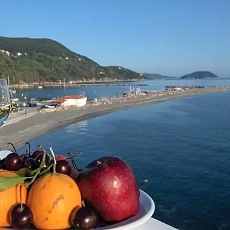 Flisvos Beachfront Hotel