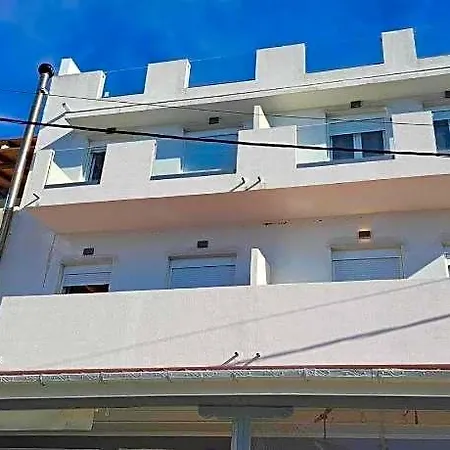 Flisvos Beachfront Hotel